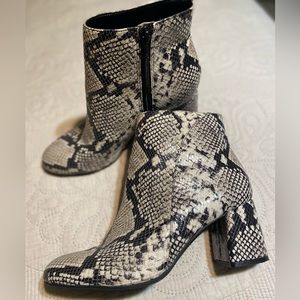 INC. Snake print booties